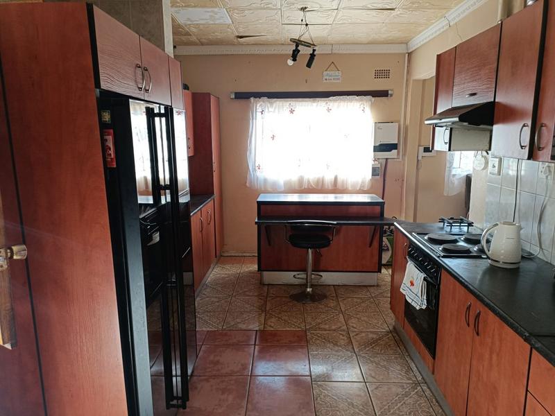 4 Bedroom Property for Sale in Vanderbijlpark CW Gauteng