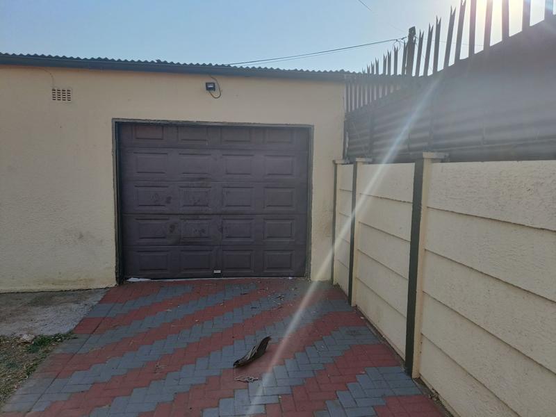 4 Bedroom Property for Sale in Vanderbijlpark CW Gauteng