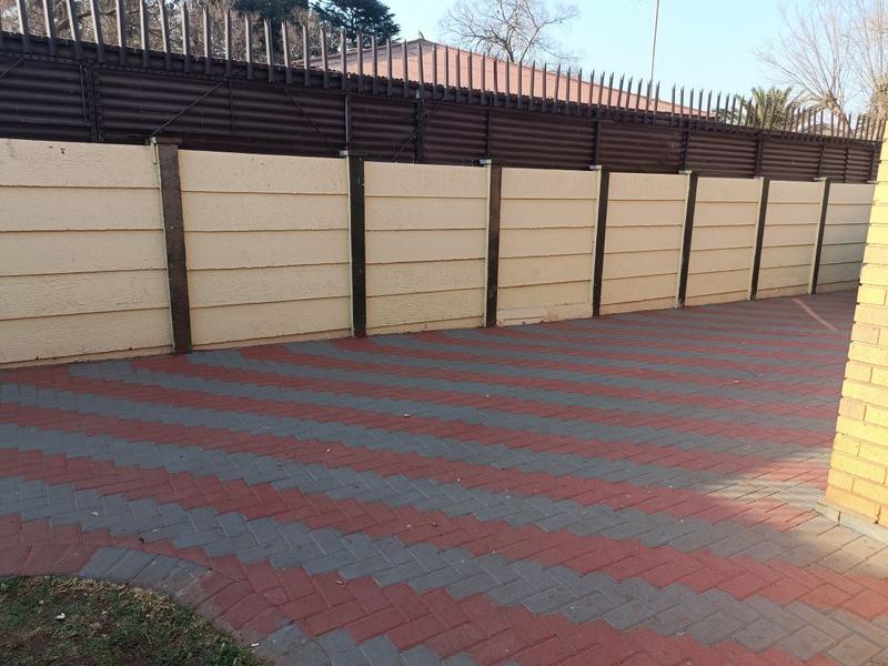 4 Bedroom Property for Sale in Vanderbijlpark CW Gauteng