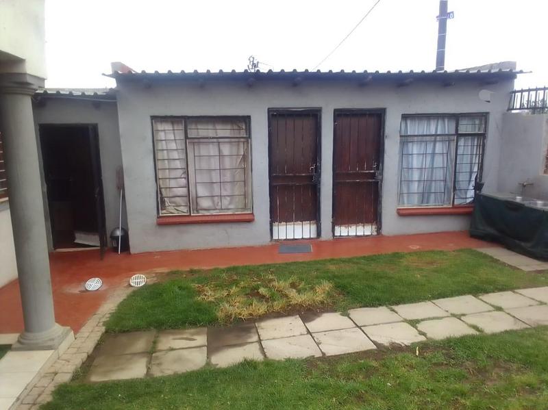 2 Bedroom Property for Sale in Olievenhoutbosch Gauteng