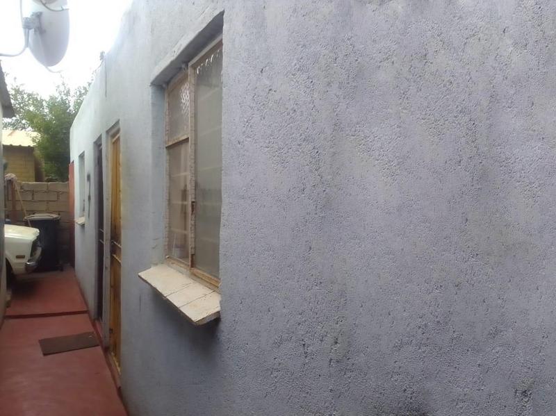 2 Bedroom Property for Sale in Olievenhoutbosch Gauteng