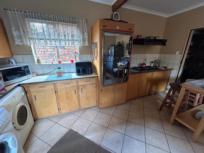 4 Bedroom Property for Sale in Rooihuiskraal Gauteng