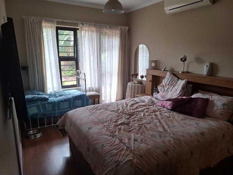 4 Bedroom Property for Sale in Rooihuiskraal Gauteng