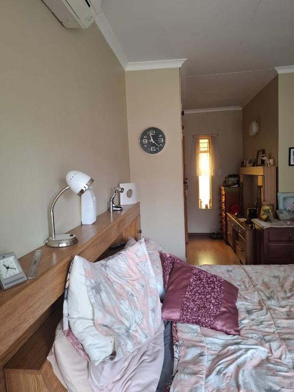 4 Bedroom Property for Sale in Rooihuiskraal Gauteng