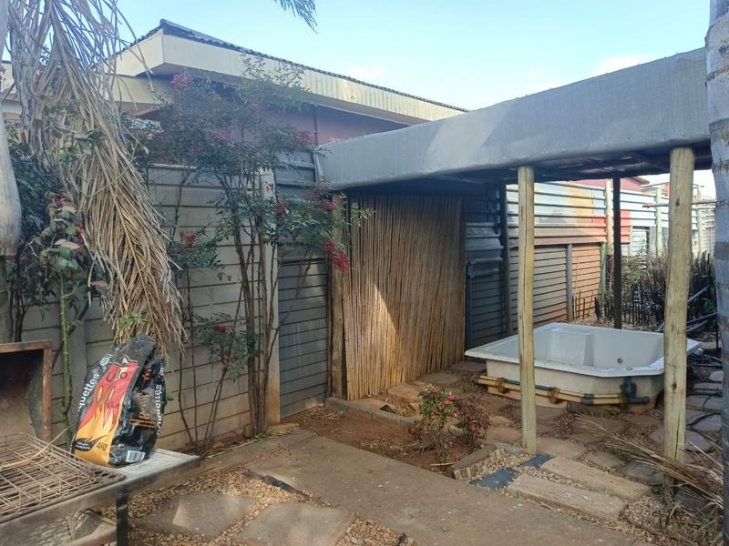 To Let 2 Bedroom Property for Rent in Randgate Gauteng