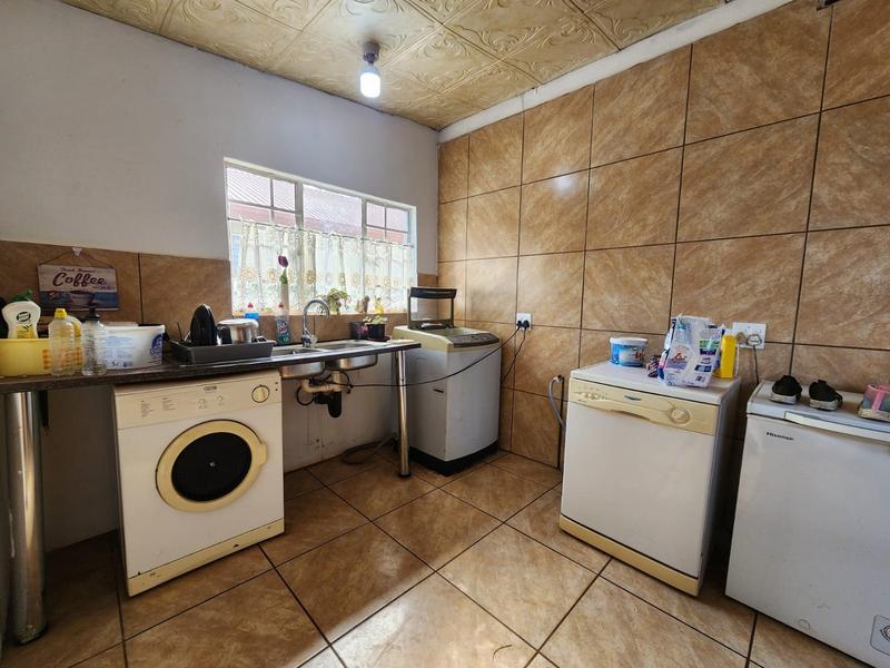 To Let 2 Bedroom Property for Rent in Randgate Gauteng