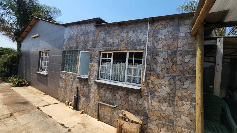 To Let 2 Bedroom Property for Rent in Randgate Gauteng