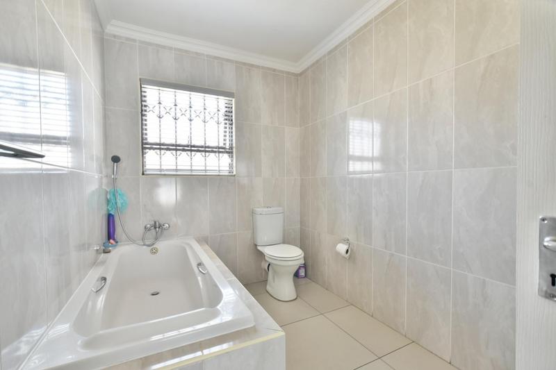 3 Bedroom Property for Sale in Sonneveld Gauteng