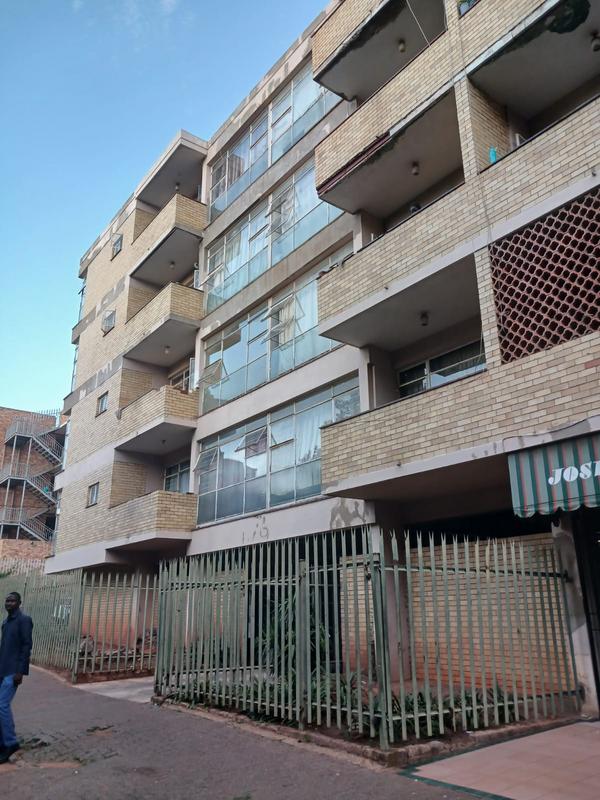 1 Bedroom Property for Sale in Berea Gauteng