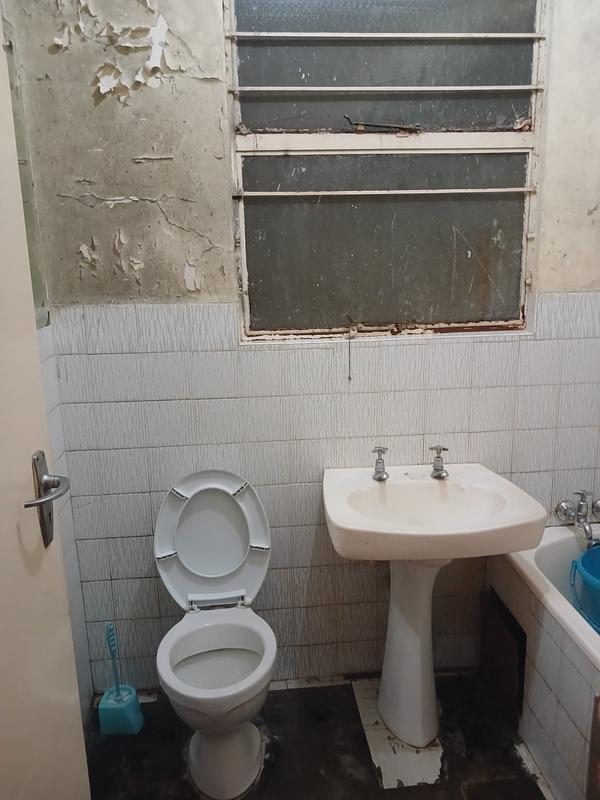 1 Bedroom Property for Sale in Berea Gauteng