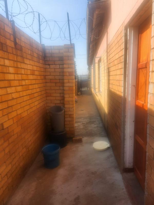 4 Bedroom Property for Sale in Rewlatch Gauteng