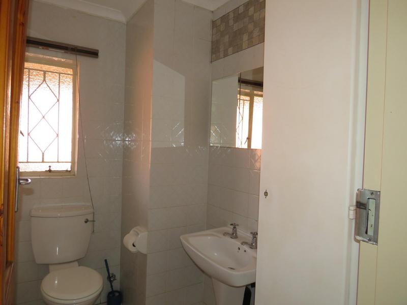 2 Bedroom Property for Sale in Helderkruin Gauteng