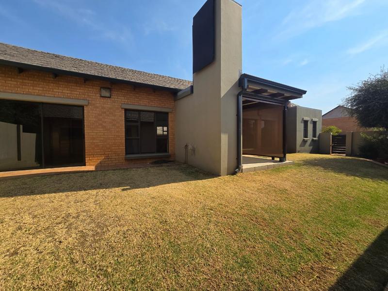 2 Bedroom Property for Sale in Retire at Midstream Gauteng