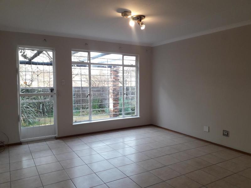 To Let 2 Bedroom Property for Rent in Sonneglans Gauteng