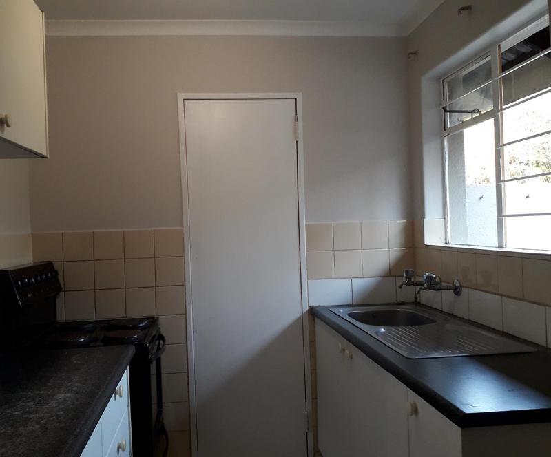 To Let 2 Bedroom Property for Rent in Sonneglans Gauteng