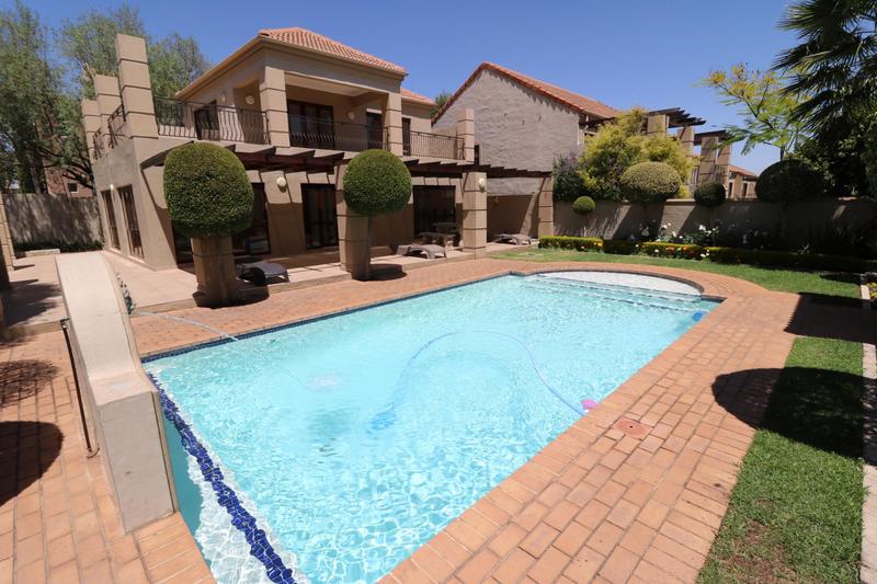 1 Bedroom Property for Sale in Sunninghill Gauteng