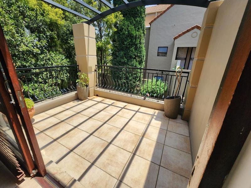 1 Bedroom Property for Sale in Sunninghill Gauteng