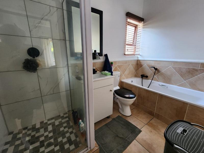 1 Bedroom Property for Sale in Sunninghill Gauteng