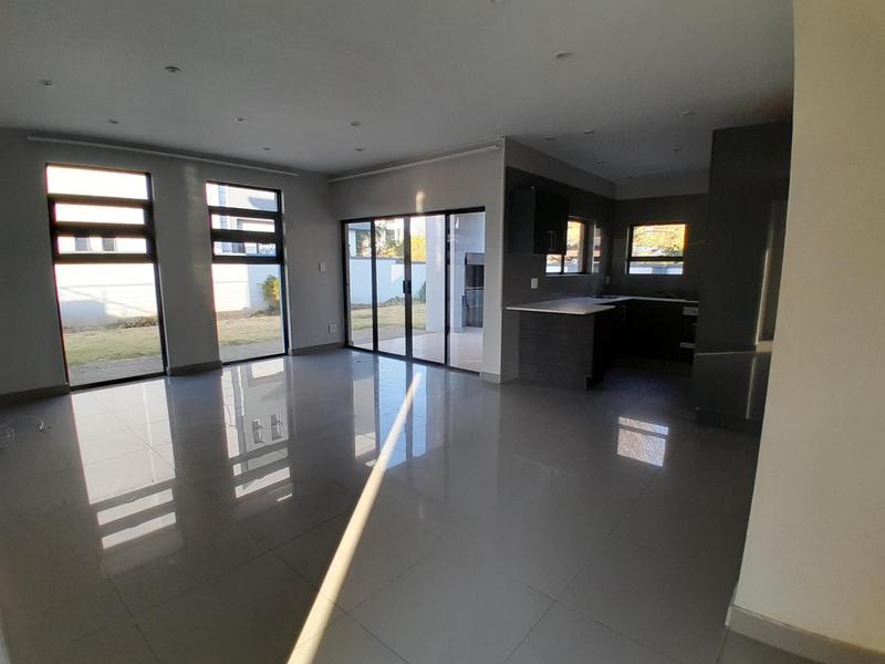 To Let 3 Bedroom Property for Rent in Eldo Lakes Estate Gauteng