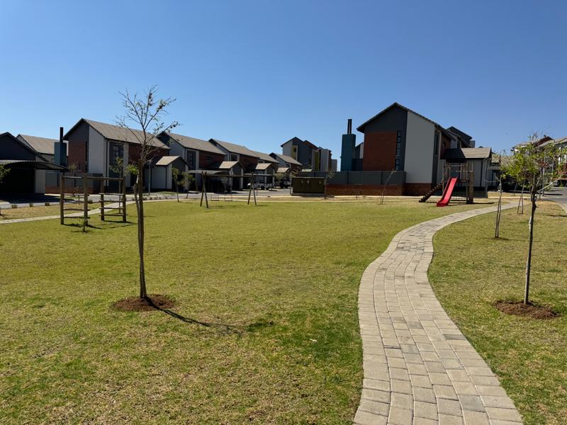 2 Bedroom Property for Sale in Amberfield Gauteng