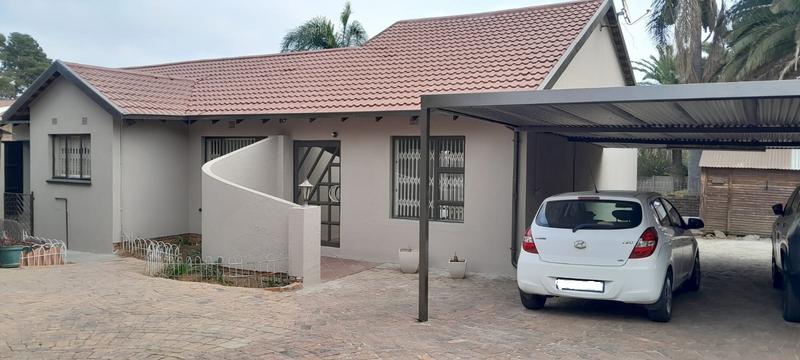 6 Bedroom Property for Sale in Norkem Park Gauteng