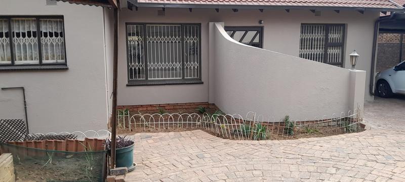 6 Bedroom Property for Sale in Norkem Park Gauteng