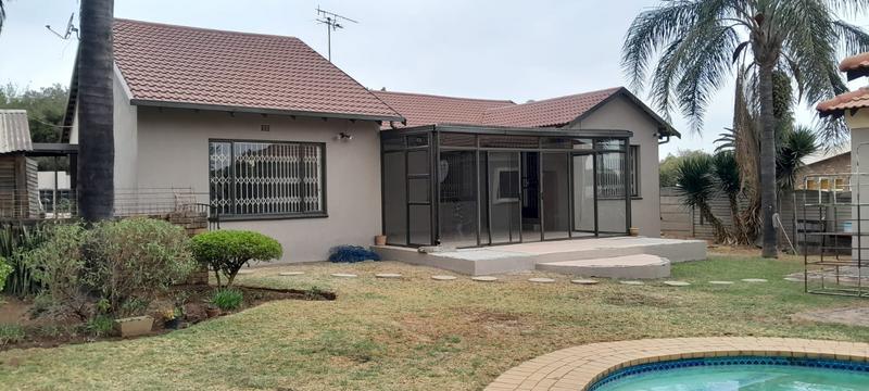 6 Bedroom Property for Sale in Norkem Park Gauteng