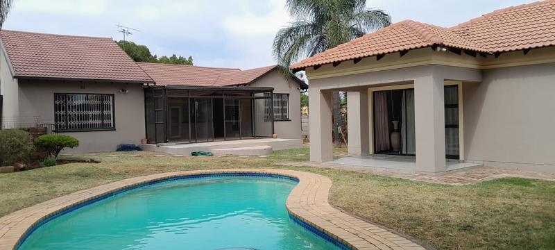 6 Bedroom Property for Sale in Norkem Park Gauteng