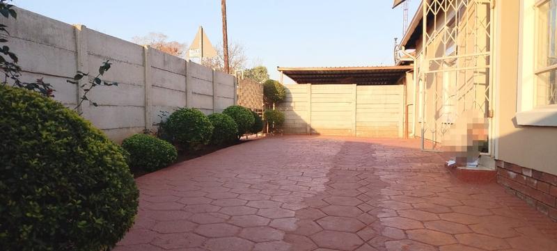 3 Bedroom Property for Sale in Rosslyn Gauteng