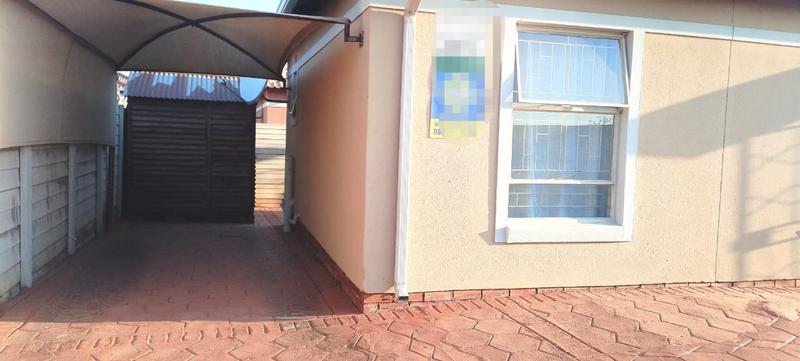 3 Bedroom Property for Sale in Rosslyn Gauteng