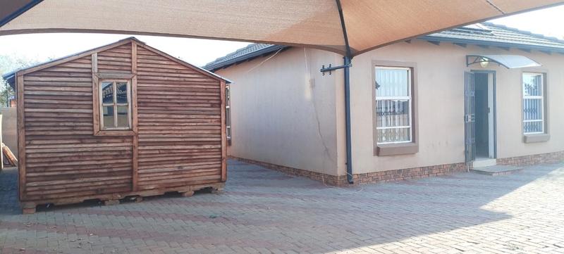 2 Bedroom Property for Sale in The Orchards Gauteng