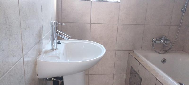 2 Bedroom Property for Sale in The Orchards Gauteng