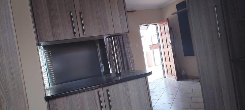 2 Bedroom Property for Sale in The Orchards Gauteng