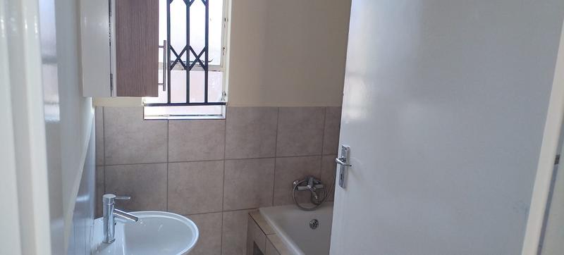 2 Bedroom Property for Sale in The Orchards Gauteng