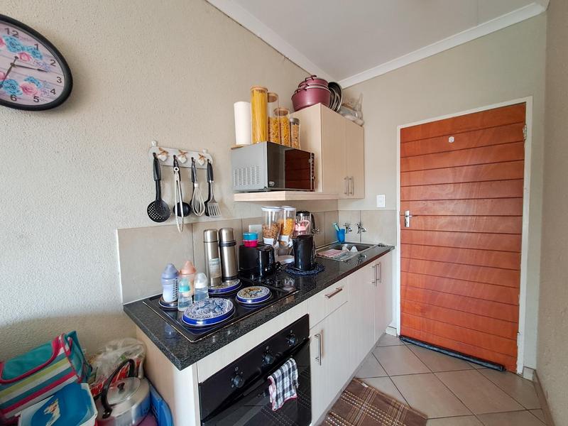 2 Bedroom Property for Sale in Lotus Gardens Gauteng