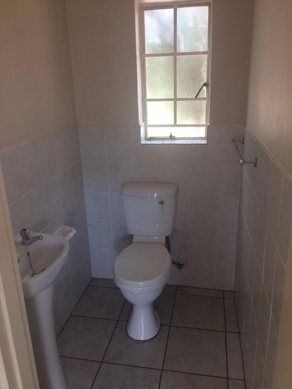 To Let 2 Bedroom Property for Rent in Wilgeheuwel Gauteng