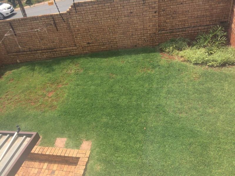 To Let 2 Bedroom Property for Rent in Wilgeheuwel Gauteng