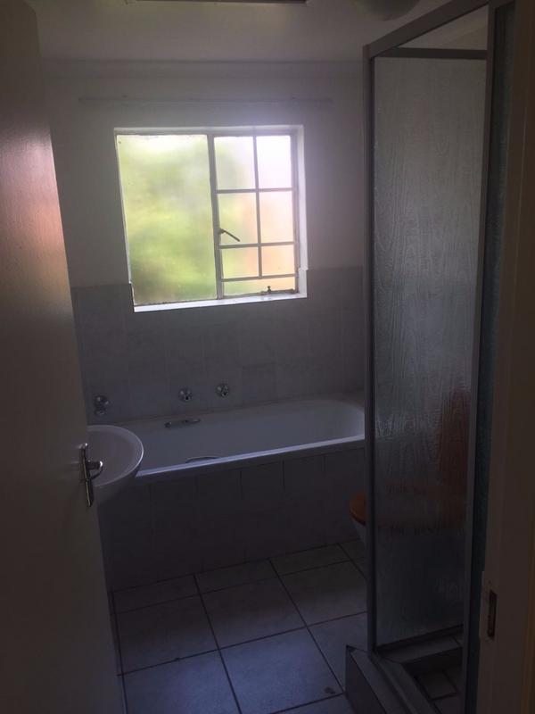 To Let 2 Bedroom Property for Rent in Wilgeheuwel Gauteng