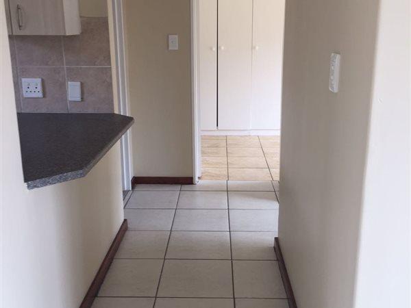 To Let 2 Bedroom Property for Rent in Sinoville Gauteng