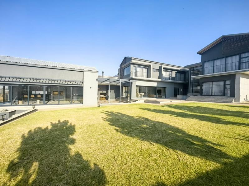 5 Bedroom Property for Sale in Midstream Ridge Gauteng