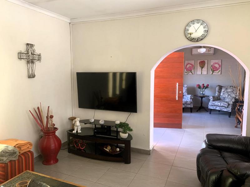 6 Bedroom Property for Sale in Freeway Park Gauteng