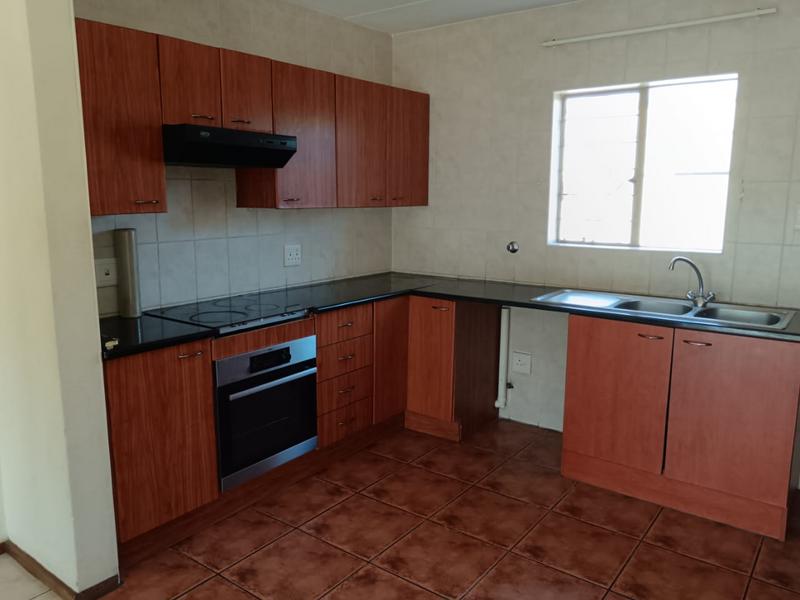 2 Bedroom Property for Sale in Florida Glen Gauteng