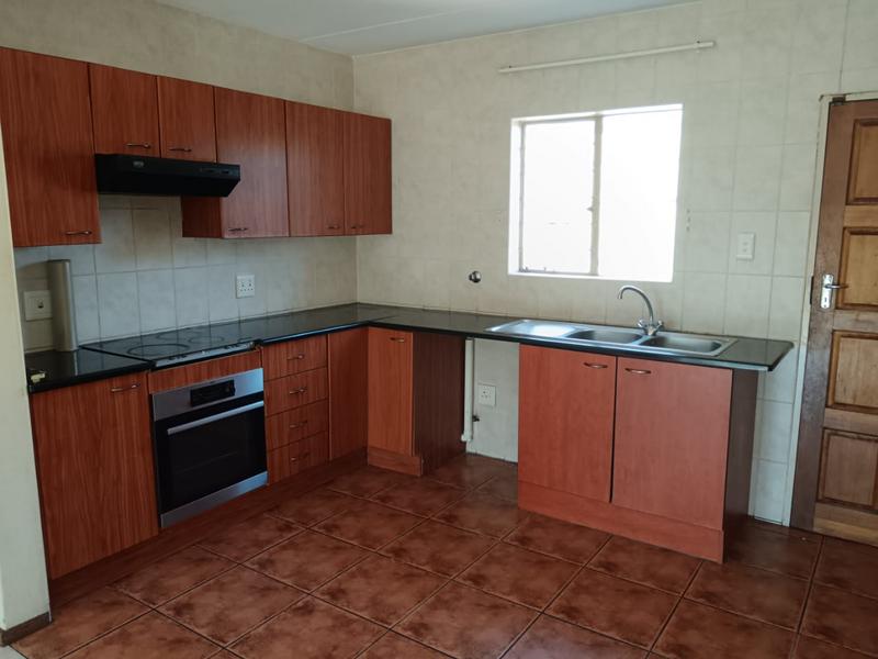 2 Bedroom Property for Sale in Florida Glen Gauteng