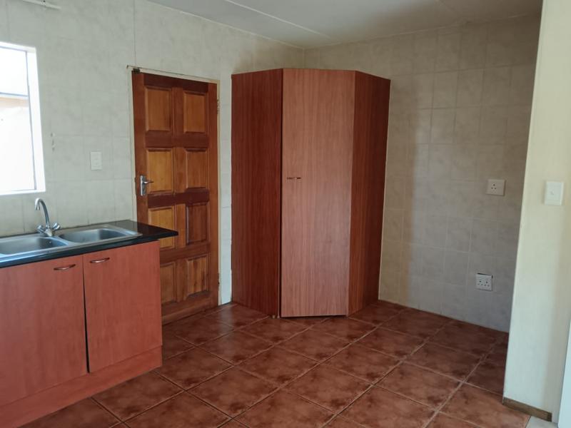 2 Bedroom Property for Sale in Florida Glen Gauteng