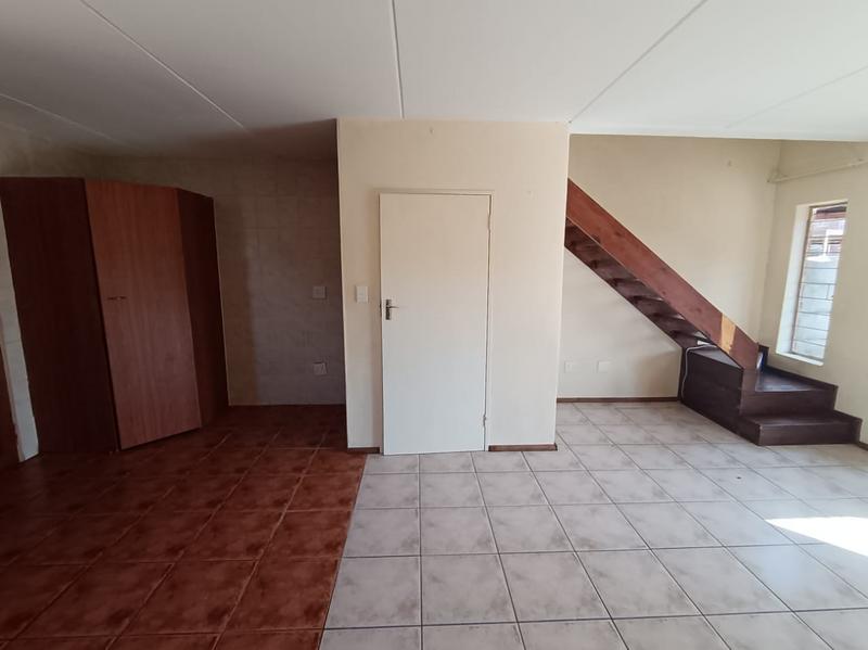 2 Bedroom Property for Sale in Florida Glen Gauteng