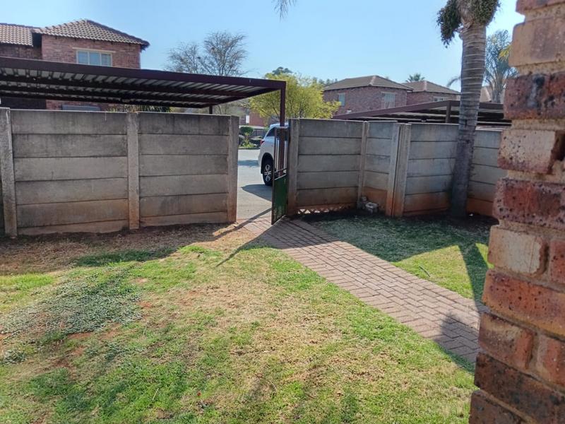 2 Bedroom Property for Sale in Florida Glen Gauteng