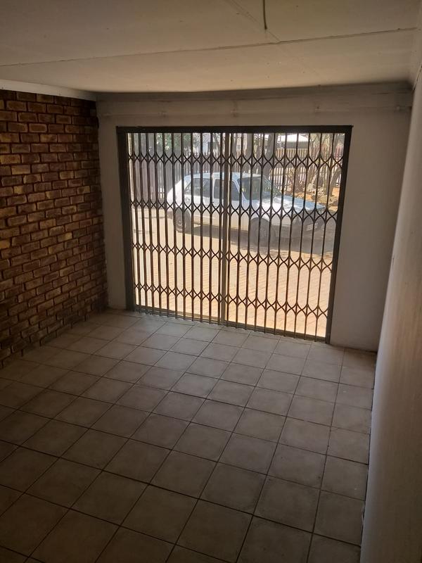 To Let 3 Bedroom Property for Rent in Elspark Gauteng