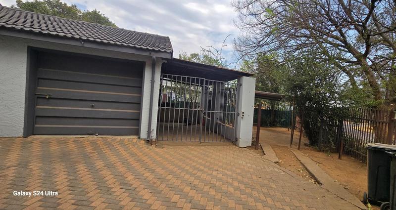 To Let 3 Bedroom Property for Rent in Elspark Gauteng