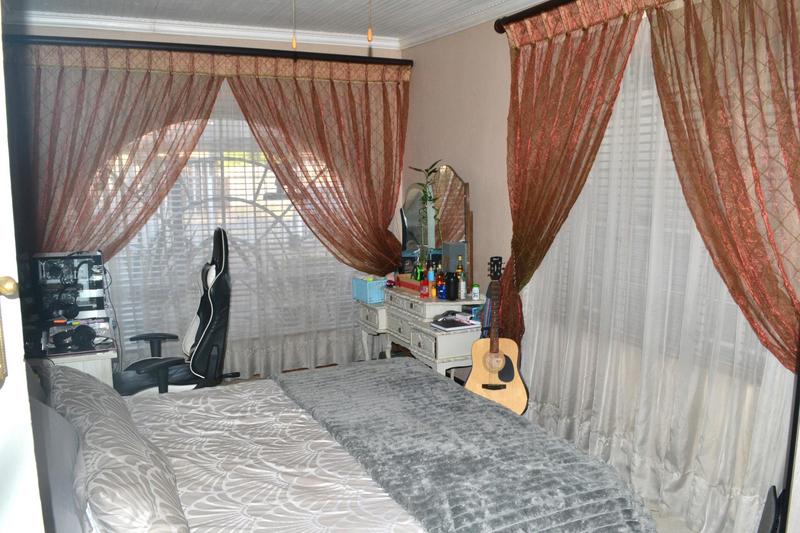 5 Bedroom Property for Sale in Dersley Gauteng