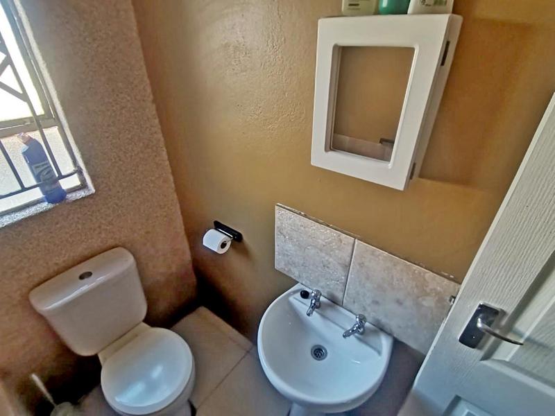 2 Bedroom Property for Sale in Birch Acres Gauteng